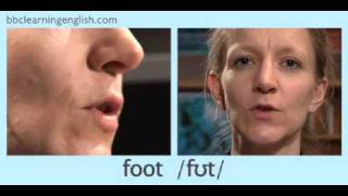 English Pronunciation 👄 Short vowel ʊ  ‘foot’ ‘put’ amp ‘good’ [upl. by Onibas]