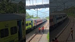 Thiruvananthapuram Central  Shoranur Junction Venad express skipping Edappally indianrailway [upl. by Possing]