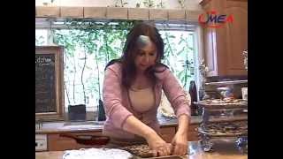 كاندي اللوز والشوكالاتة almond toffee samiras kitchen episode  93 part 4 [upl. by Lletnahc]