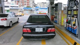 油箱加滿系列之猜猜看BENZ W210 E240 油箱加滿要幾公升 [upl. by Calley]