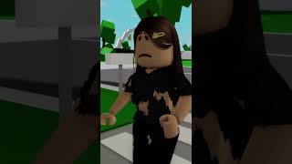 Qualcuno lo sta spiando su Brookhaven Roblox 👀 shorts brookhavenrp roblox pollininja [upl. by Tavis]