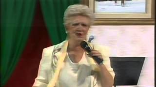 Giulietta Sacco canta Chi mha fatto sta bella scarpetta Official Video Clip [upl. by Felice255]