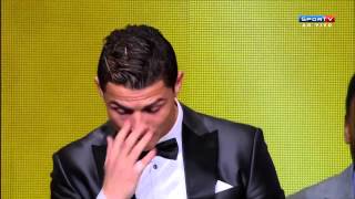 Cristiano Ronaldo ganha prêmio de melhor jogador do mundo Bola de Ouro FIFA 2014 [upl. by Nossah]