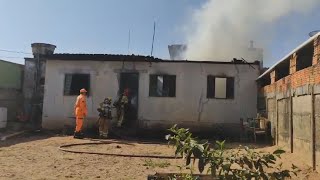 Incêndio Destrói Residência e Deixa Criança Ferida em João Pinheiro [upl. by Penn]