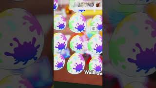 Hatching Eggs From The Highest Egg in Color Battle roblox [upl. by Nylitak]