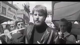 Wannes Van de Velde  Ik waerk zoe gêre Live 1967 De Vogelmarkt [upl. by Leirbma]