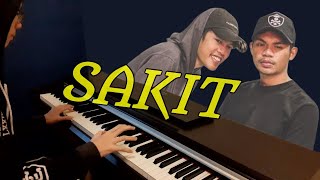 SAKIT  Zynakal ft Yonnyboii PianoLirik [upl. by Irotal175]