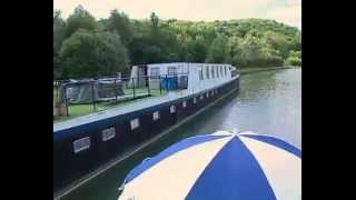 Croisière fluviale en Bourgogne location de bateaux sans permis  Nicols [upl. by Cowey557]