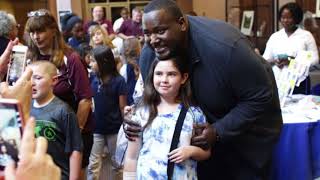 Quinton Aaron on Walk in Faith 122617 NET TV [upl. by Lamag]