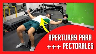 Cómo Hacer APERTURAS DE PECHO con MANCUERNAS 💪 en banco plano 🏋️‍♀️ técnica Correcta en CASA 🏠 [upl. by Ahsile]