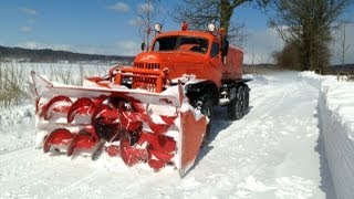 ZIL157 KE D470 Schneefräse im Wintereinsatz 2013 Insel Rügen ЗИЛ157 Шнекоротор Д470 snow blower [upl. by Ahsoik]