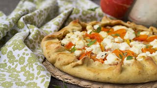 Recette  Tarte rustique courge feta et poireau [upl. by Htenek]