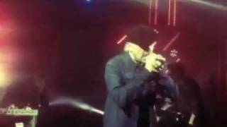 Max Pezzali amp I Cani  Con un deca Live Rolling Stone 100 [upl. by Eidnalem5]