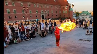 Warszawa  pokaz połykacza ognia  360 video [upl. by Darsey]