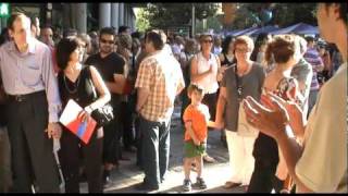 Flash Mob Òpera a lOutlet al Carrer dIgualada 12 [upl. by Irehj936]