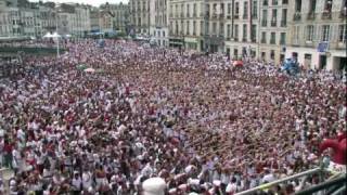 The Biggest Flash Mob ever of Lady Gaga in the Bayonnes festivals in France 2011 [upl. by Edya]