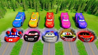 Disney Cars 3 40 Lightning McQueen vs 300 Lightning McQueen Remote Control Toy Cars [upl. by Niamert]