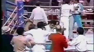 Boxing Referee Attacked 1988 SUMMER OLYMPICS SEOUL KOREA [upl. by Obellia]