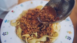 Ragù alla Bolognese  La ricetta originale italiana di Cucina Geek [upl. by Rein]