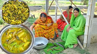 গ্রাম্য পদ্ধতিতে ঝিঙে দিয়ে সিঙ্গি মাছের ঝোল সাথে আলু উচ্ছে ভাজি রান্না  fish curry [upl. by Spearman425]