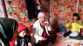 Interwoven Cultures Chinese Visitors Discover Life in the Farzaneh Nomadic Tent [upl. by Shaine]