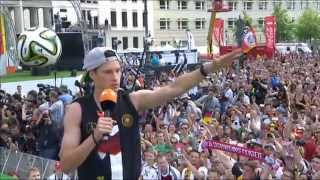 2014 WM Empfang Brandenburger Tor  2014 World Cup Reception Brandenburg Gate [upl. by Ivens970]