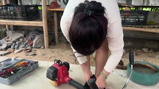 The Genius Girl Repairing Gasoline lawn Mowers Maintenance of Damaged Equipment  Mechanical Girl [upl. by Elirpa]