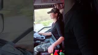 vacker kvinnlig förare chinese girl driving fyp car shortvideo ladydriver music truck love [upl. by Airom]