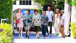 Jennifer Lopez and Ben Affleck have been urged to remain united for their kids amid divorce [upl. by Heyer]