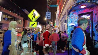 CHICAGO Christmas 2023✨ Christmas Bar Crawl  WRIGLEVILLE  Evening Walking Tour 4K 60FPS [upl. by Irolam]