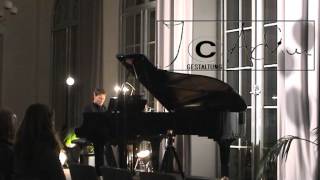 Pianist Lars Arnold spielt BeatlesKlassiker Hey Bulldog [upl. by Rockefeller]