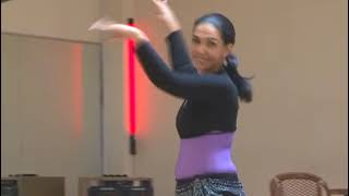 Cours de danse orientale Style Baladi 38  Mouvements [upl. by Nnaeiluj276]