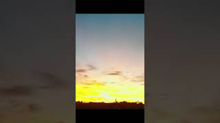 Sunrise colours reflecting off light clouds timelapsevideos timelapse dawn sunrise skylapse [upl. by Behl411]