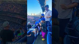 역시 흥의 민족🕺💃 toronto bluejays rogerscentre [upl. by Htnicayh952]