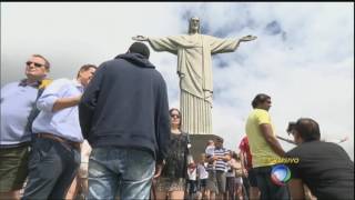 Homem que pichou Cristo Redentor revela detalhes da ação dos grupos [upl. by Ngo99]