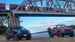 Jeep Jeepn Creepn Liberty Mafia Creek Riding off road 4x4 [upl. by Eissak]