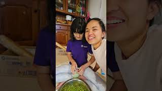 Shelling or peeling peas for storage  Simple life in Australia  Gardening vegetables [upl. by Cyna]