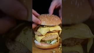 Chicken burger Amanytfoodburgershortsfeedtrendingshorts1millionviews1millionsubscribersviral [upl. by Wait]