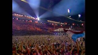 Queen  We Are The Champions Live at Wembley 11071986 [upl. by Ert]