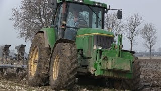 Ploegen met John Deere 7800 Loonb M Doornekamp Holwierde [upl. by Doner582]