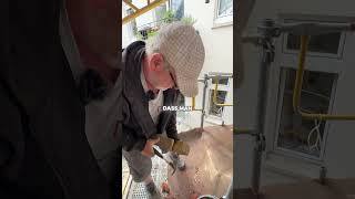 Stein aufteilen 🔨 handwerk ausbildung baustelle zimmermann maurer stein [upl. by Martijn755]