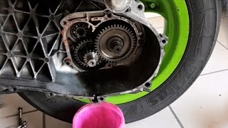 Tutorial Smontare rapporti primari e secondari  cambio olio Piaggio Gilera 125 150 180 2t [upl. by Lisette]