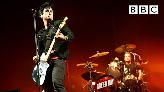 Green Day performs Boulevard of Broken Dreams at Reading Festival [upl. by Odnalro637]