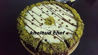 Cake à la pistacheاسهل واروووع كيكة بالفستق في المول العجيب [upl. by Nahtiek693]