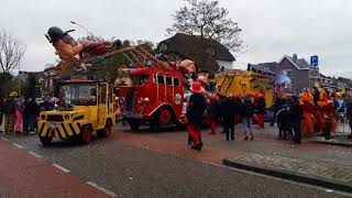 Carnavalswagen blokkeert optocht heerlen 2018 [upl. by Kcinomod]