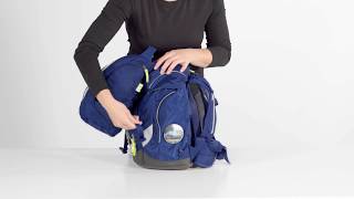 ergobag pack » Sportrucksack richtig befestigen [upl. by Roshelle883]