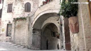 Assisi  Duomo di San Rufino e Basilica di Santa Chiara [upl. by Hanikahs]