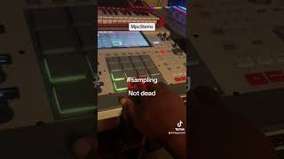 MPC STEMSSAMPLINGAKAI MPC X SE  Key 37 mpcstems sampling mpc makingbeats AkaiProVideo [upl. by Artinad]