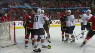 Ladislav Smid vs Mark Giordano Oct 24 2009 [upl. by Htebilil946]