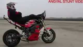 â™¥â™¥PSY  GANGNAM STYLE con moto alucinante â™¥â™¥ [upl. by Obel]